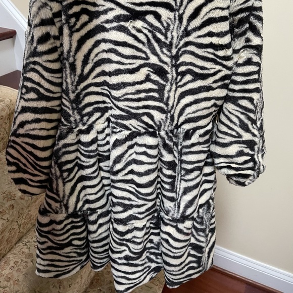 New American Widgeon Faux Fur Coat (Child size 5) - Picture 6 of 13